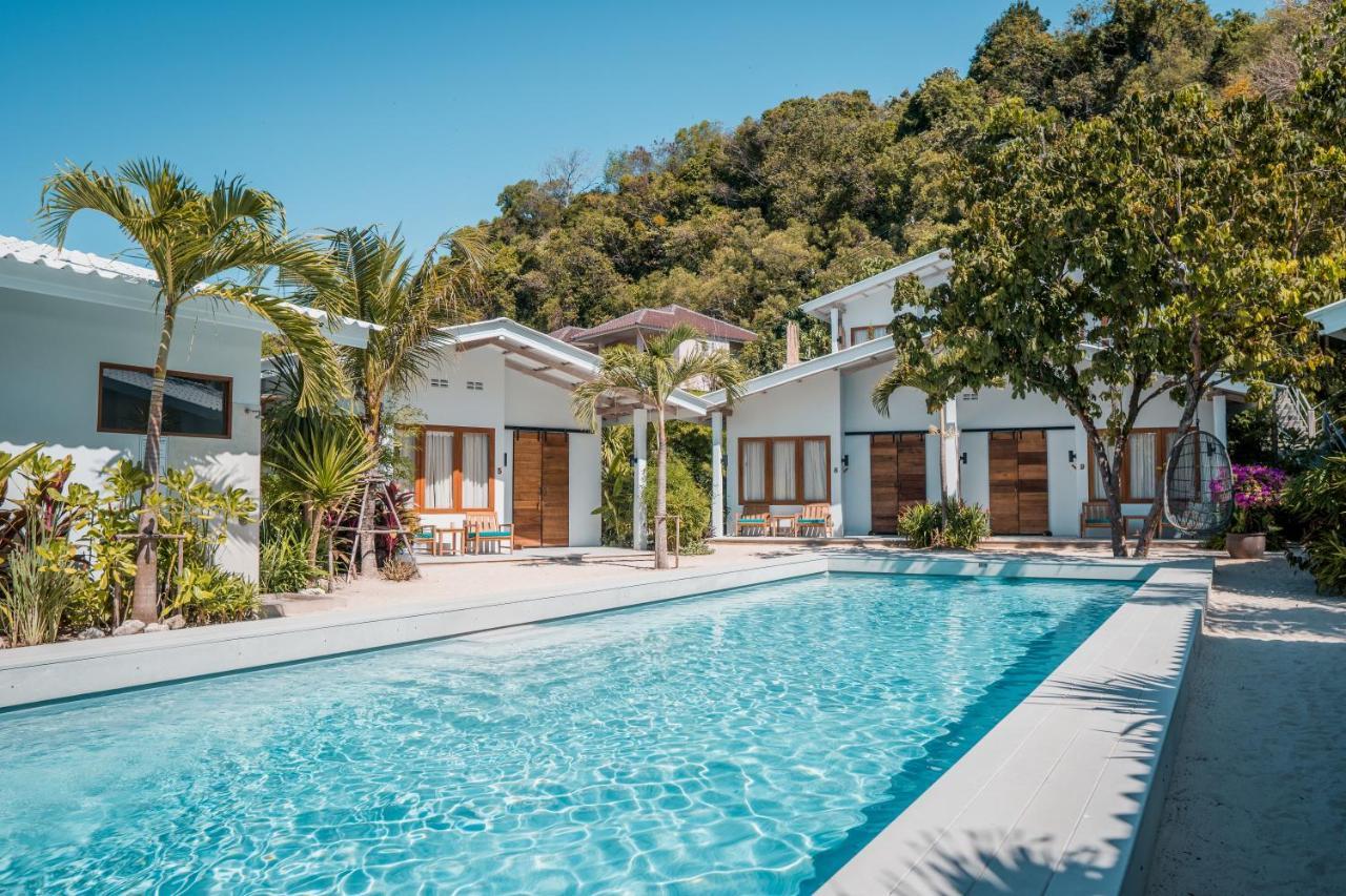 The Mooring Resort Panwa Beach Екстериор снимка