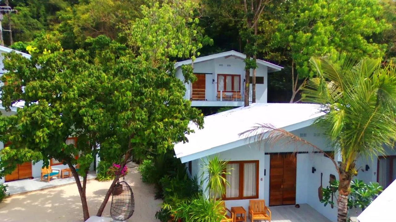 The Mooring Resort Panwa Beach Екстериор снимка