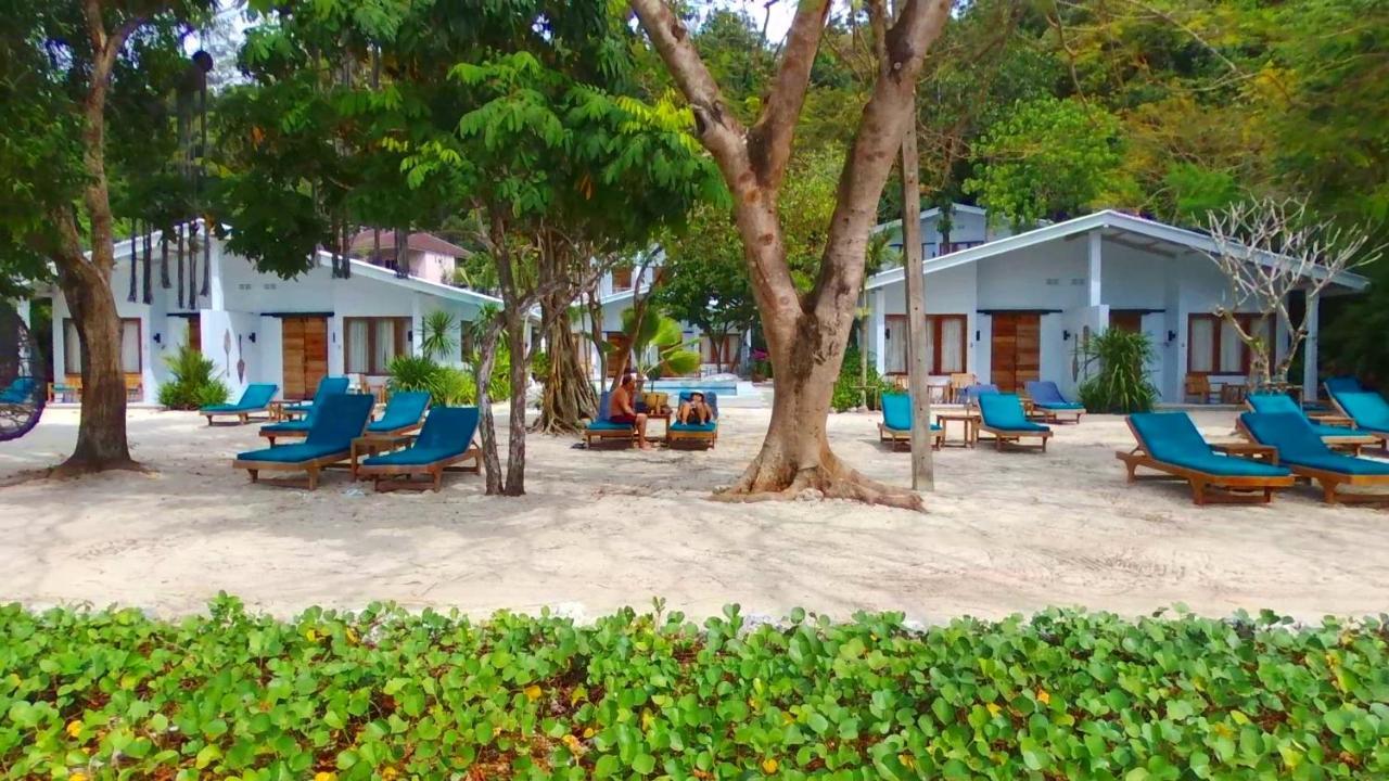 The Mooring Resort Panwa Beach Екстериор снимка