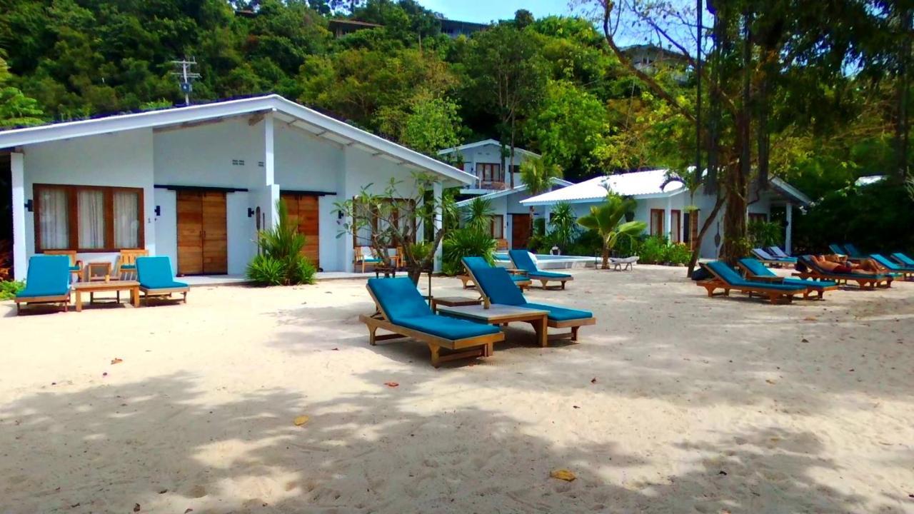 The Mooring Resort Panwa Beach Екстериор снимка